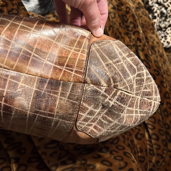 Sondra Roberts Vintage Leather Hobo Bag - Picture 13 of 15